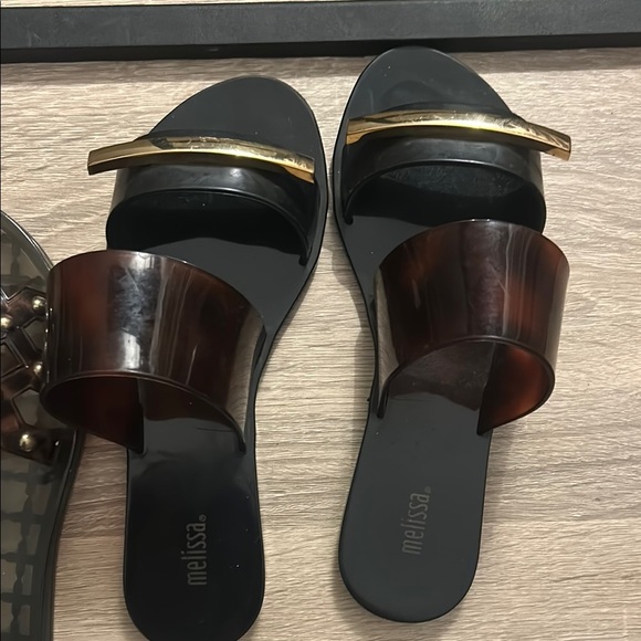 Stylish Black and Brown Sandals Collection - Picture 5 of 5